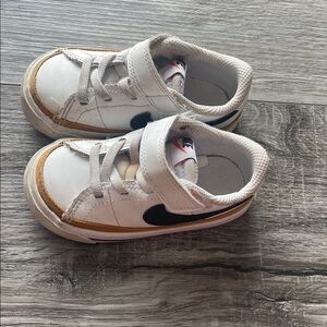 Nike Kids White and Tan Sneakers